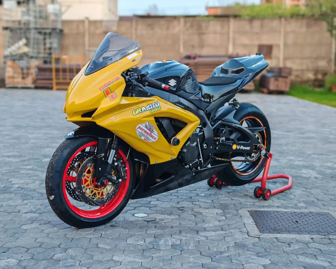 Suzuki GSX-R 750 Pista Giallo - 1