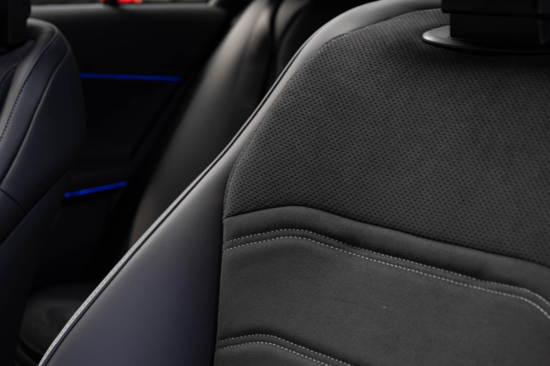 Mercedes-Benz E 300 e AMG Line | Panorama | Memory | 360 Camera — photo 19
