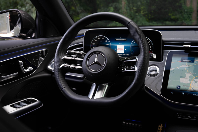 Mercedes-Benz E 300 e AMG Line | Panorama | Memory | 360 Camera — photo 7