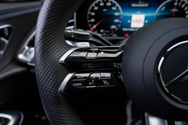Mercedes-Benz E 300 e AMG Line | Panorama | Memory | 360 Camera — photo 13
