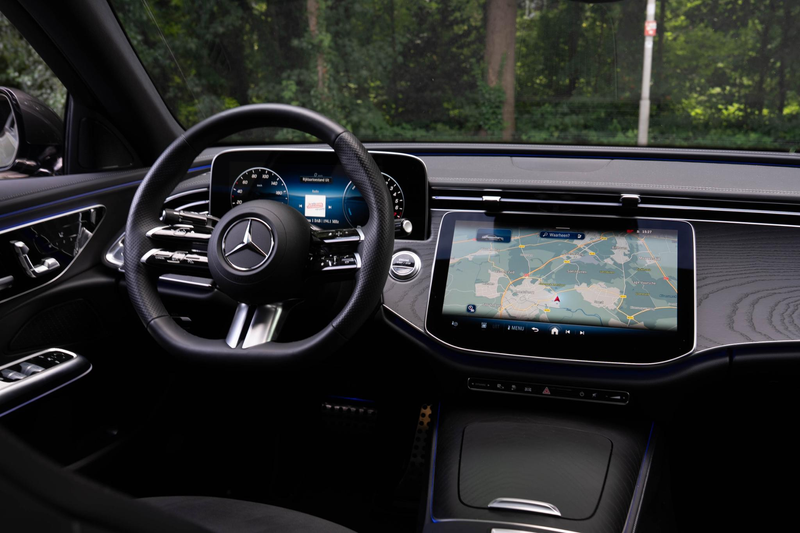 Mercedes-Benz E 300 e AMG Line | Panorama | Memory | 360 Camera — photo 6