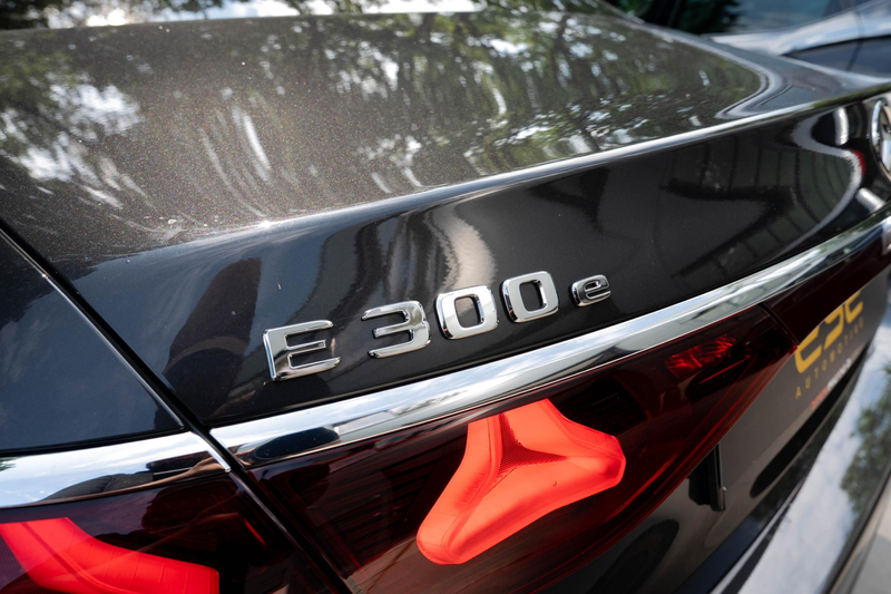 Mercedes-Benz E 300 e AMG Line | Panorama | Memory | 360 Camera — photo 26