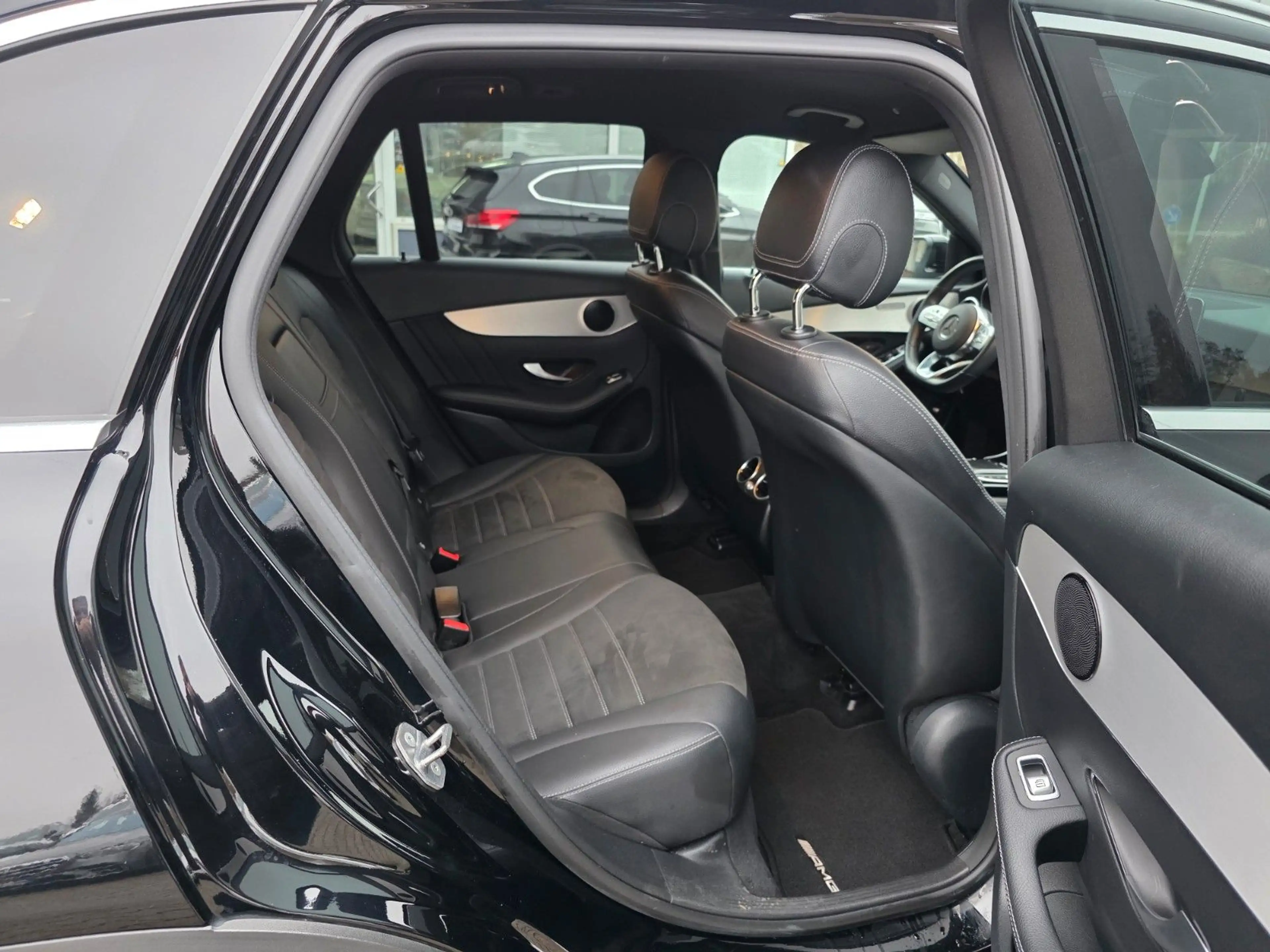 Mercedes-Benz GLC 220 d 4Matic Klima/ Leder/ LED/ Navi/ Alu 19" — photo 15