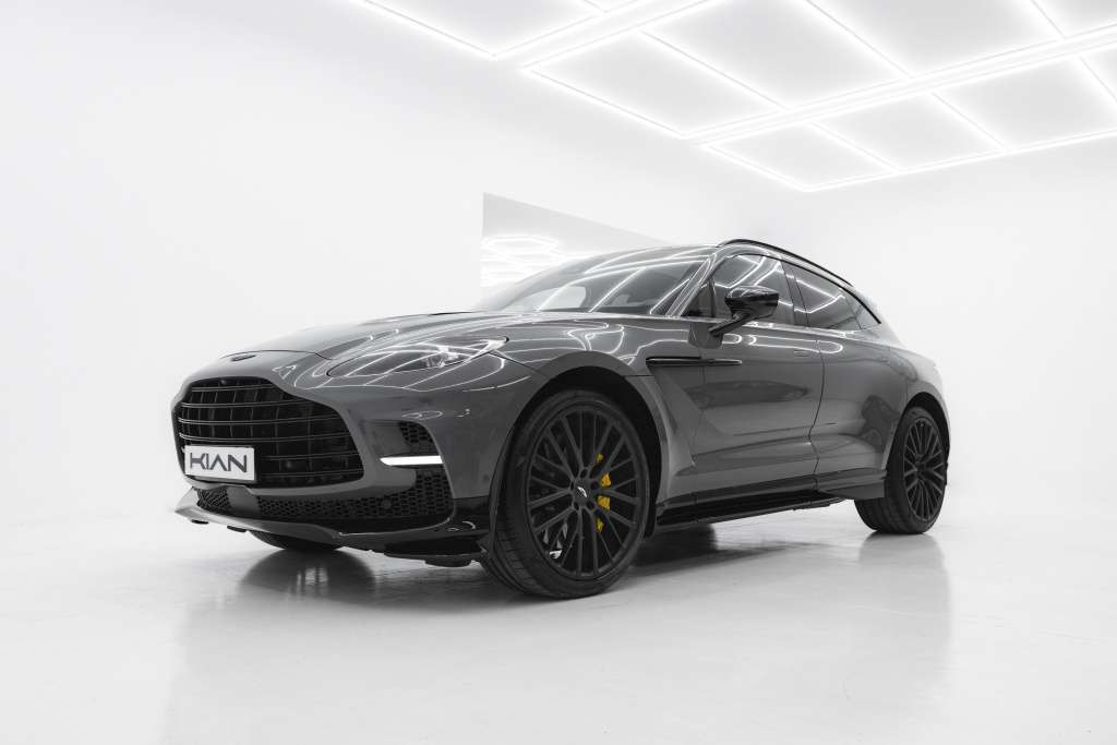 Aston Martin DBX 707 - foto 1