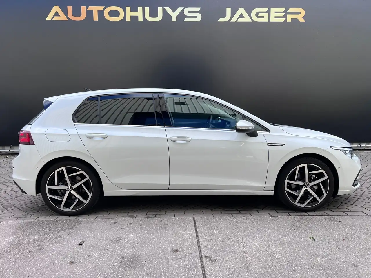 Volkswagen Golf 1.5 eTSI Style Pano IQ light Massage Memory Carp, миниатюра 7