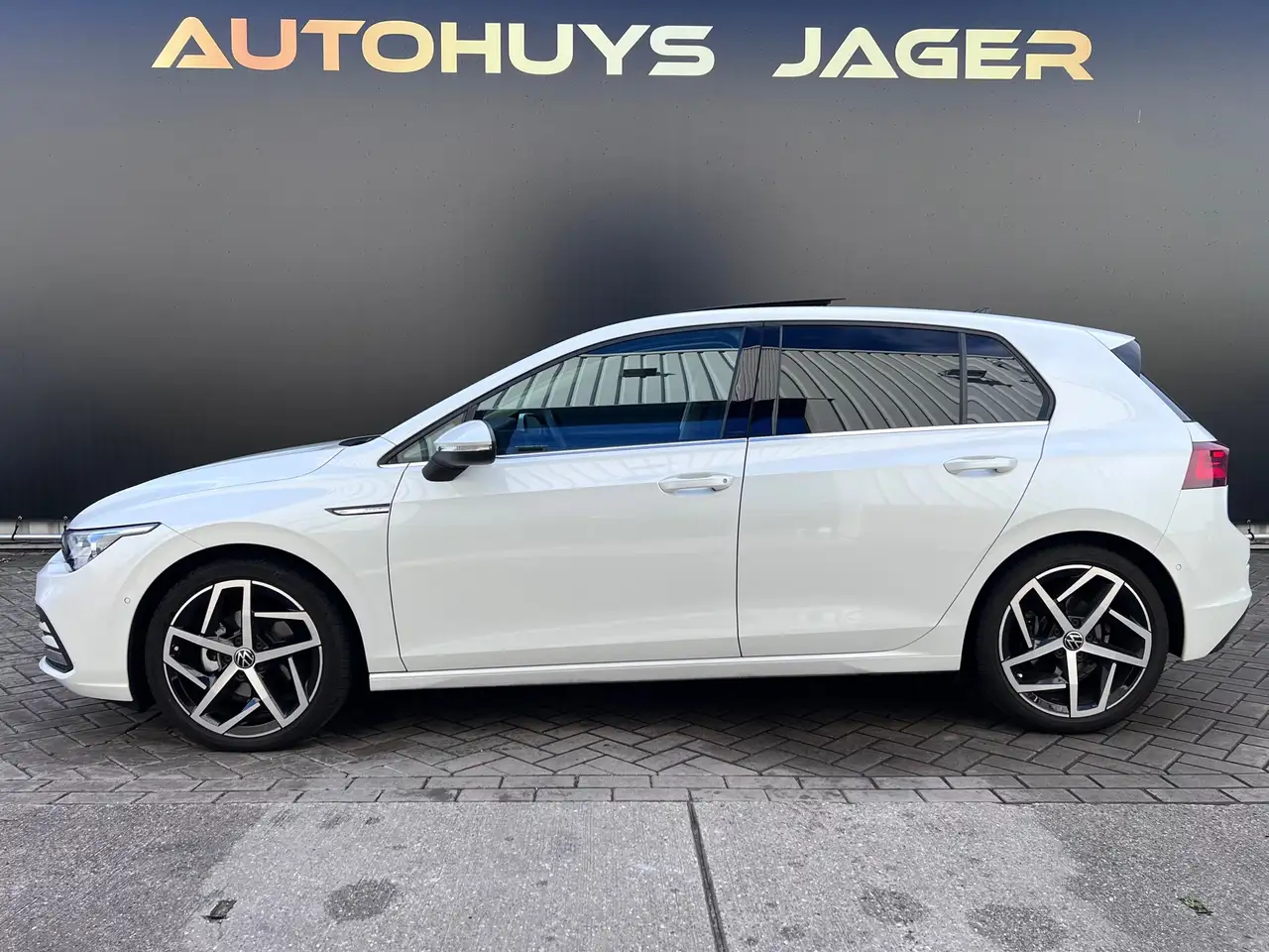 Volkswagen Golf 1.5 eTSI Style Pano IQ light Massage Memory Carp, миниатюра 2