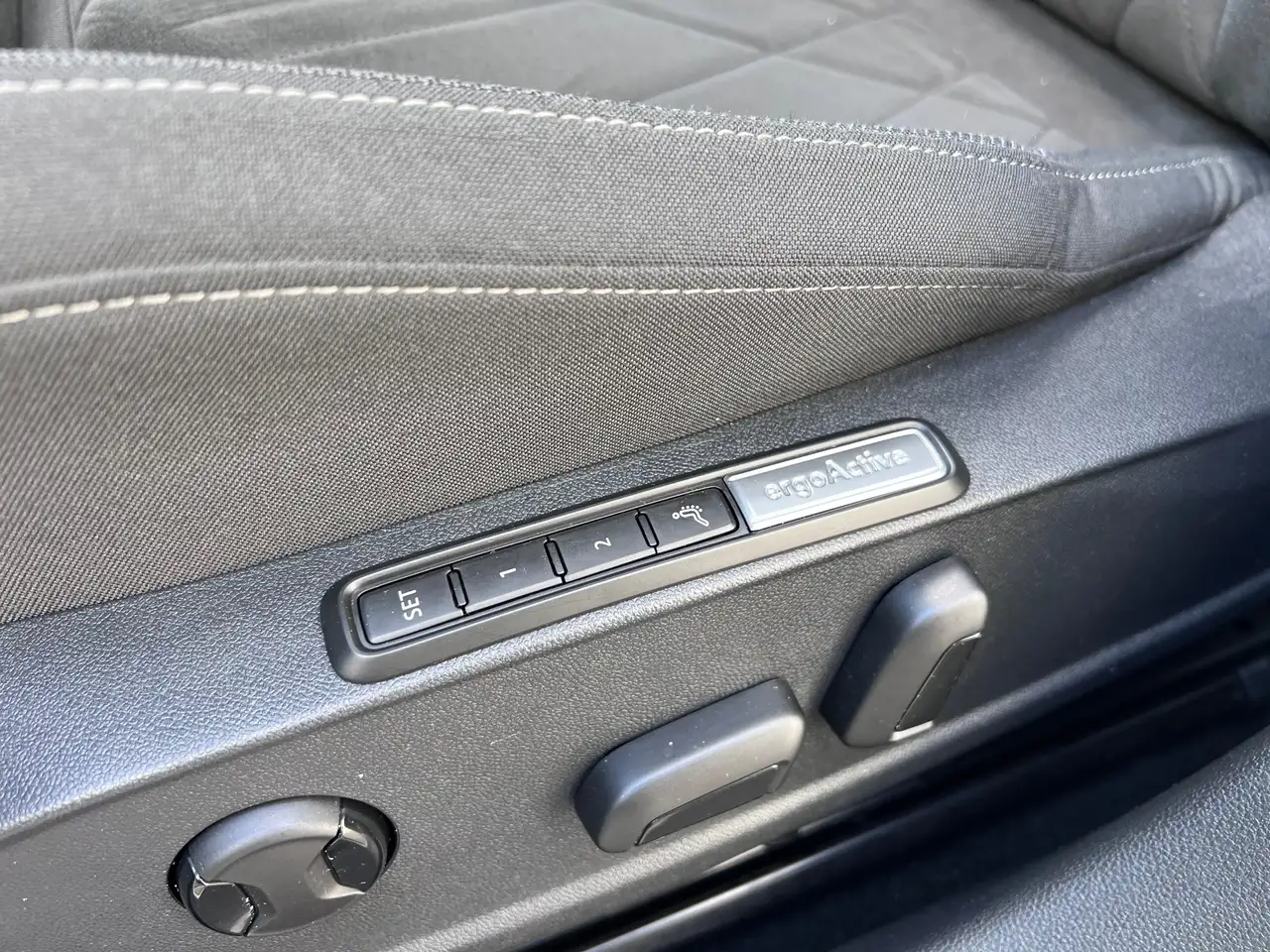 Volkswagen Golf 1.5 eTSI Style Pano IQ light Massage Memory Carp, миниатюра 11