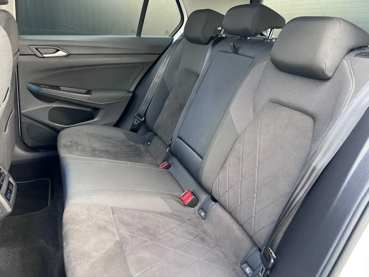 Volkswagen Golf 1.5 eTSI Style Pano IQ light Massage Memory Carp, миниатюра 17