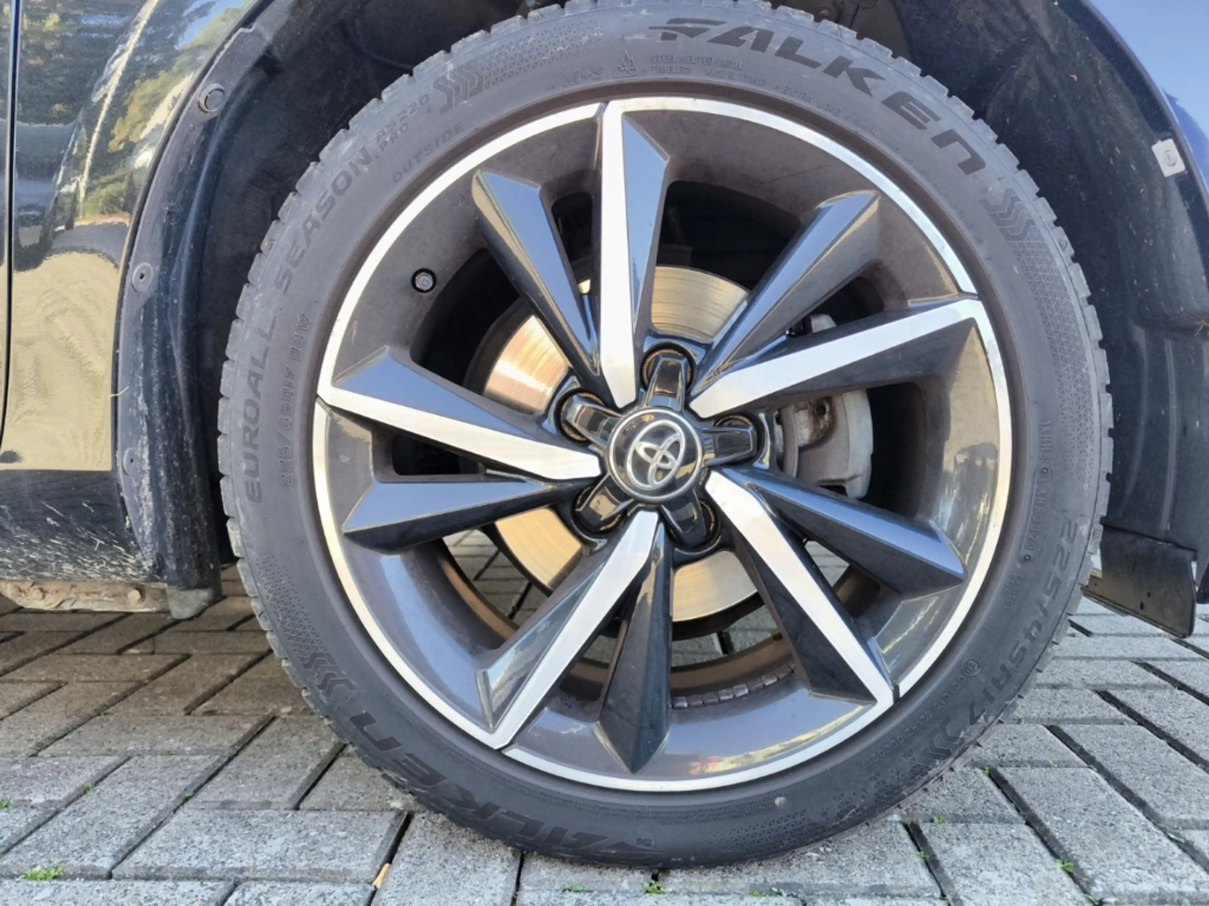 Toyota Auris Touring Sports Edition-S+ AHK Spurhalteass. Verkeh — photo 6