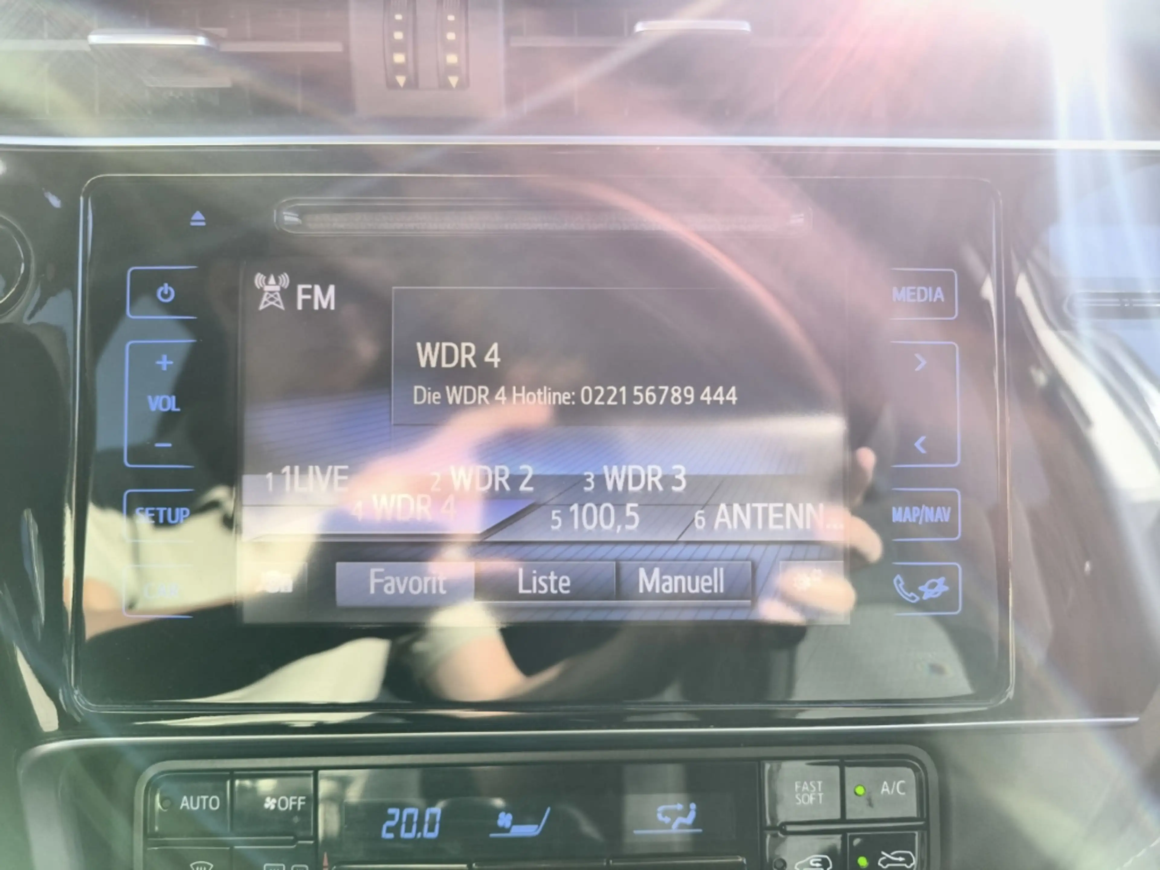 Toyota Auris Touring Sports Edition-S+ AHK Spurhalteass. Verkeh — photo 14