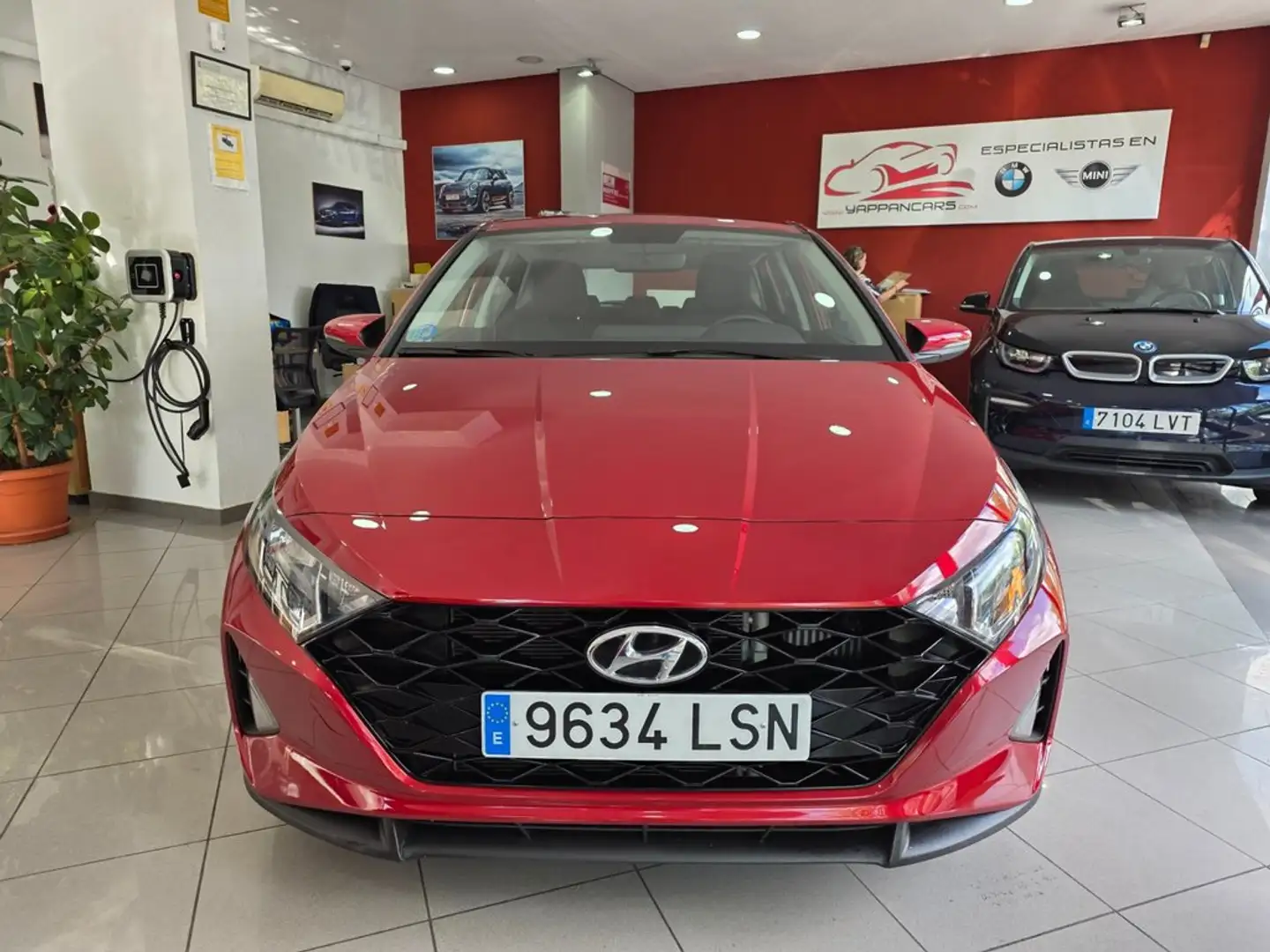 Hyundai i20 1.0 TGDI 74kW (100CV) 48V Klass Rojo - 2