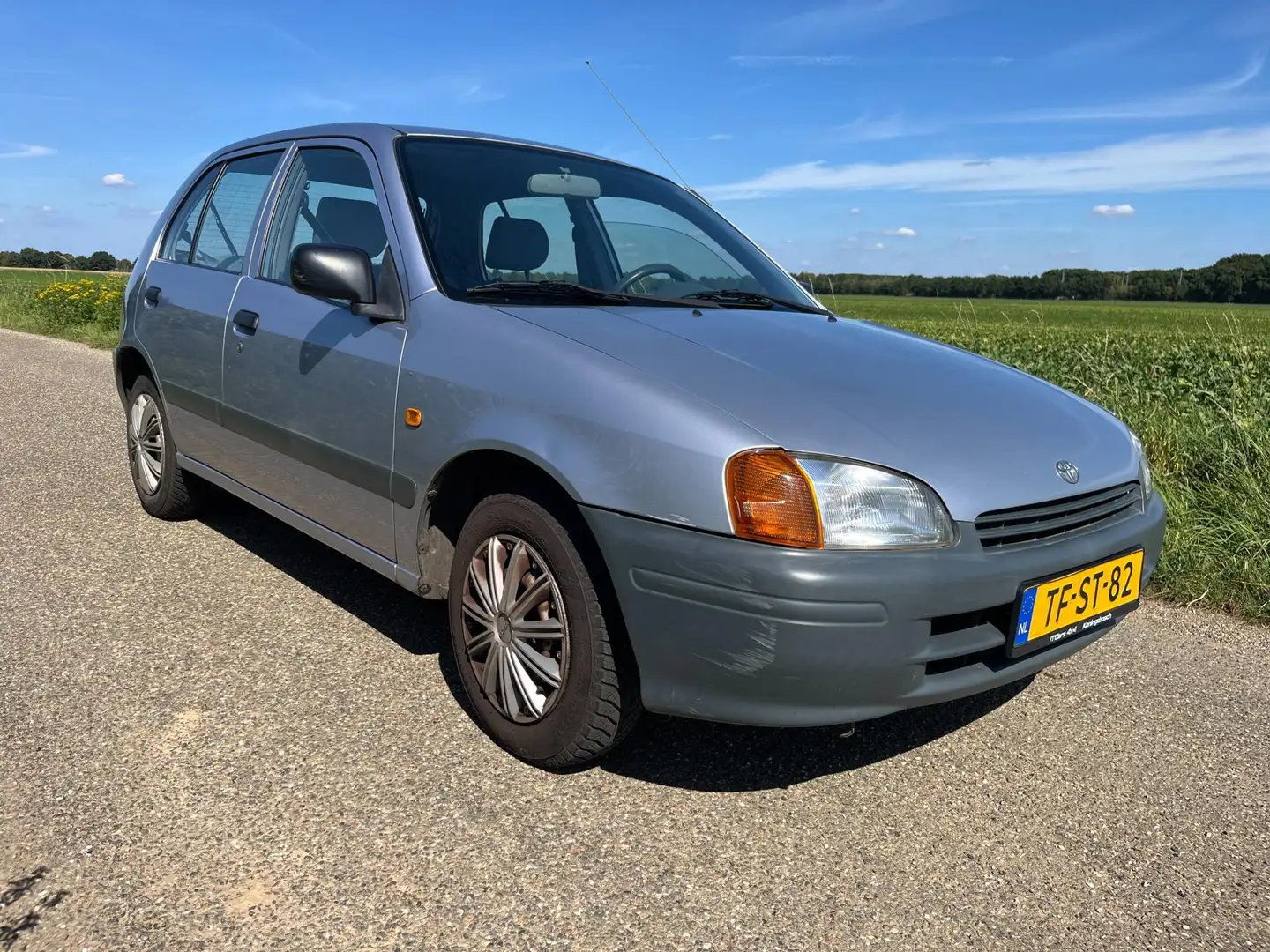 Toyota Starlet 1.3-16V | 1e eigenaresse| UNIEK Grijs - 2