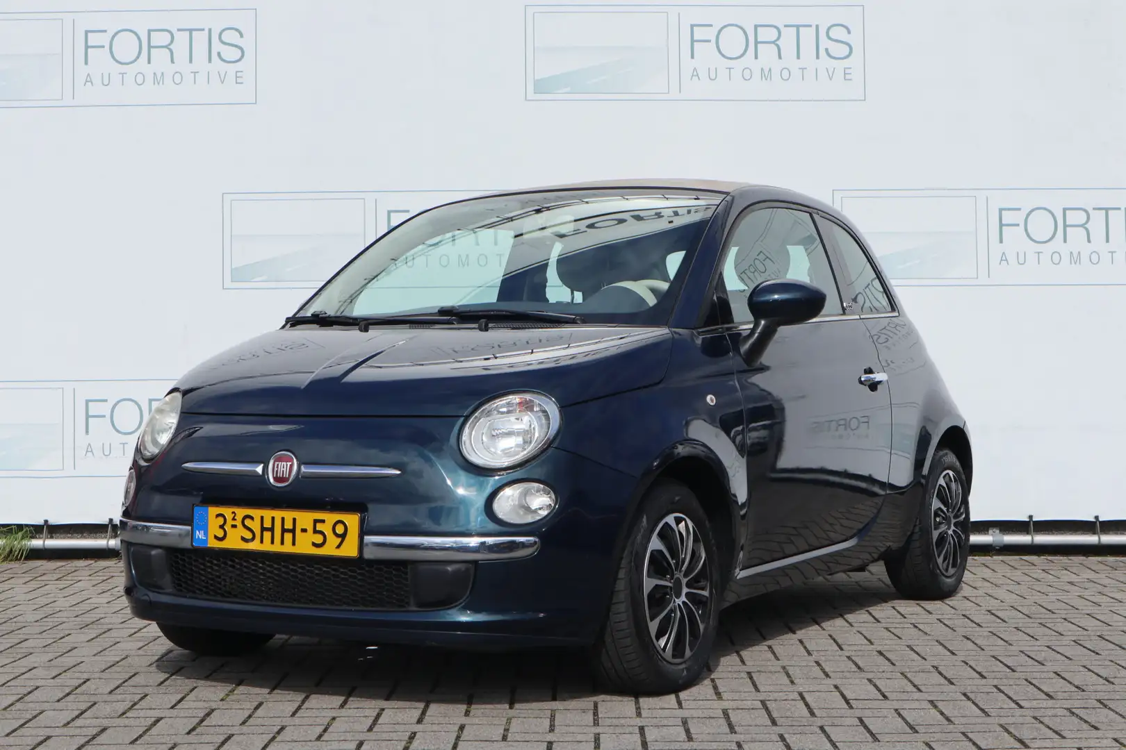 Fiat 500C 0.9 TwinAir Lounge NL AUTO | AIRCO | HALF LEDER | Modrá - 2