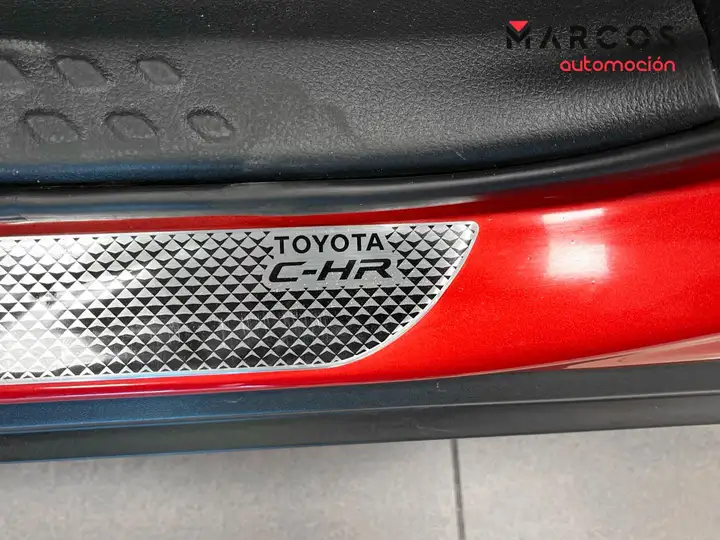 Toyota C-HR 2023, foto 37