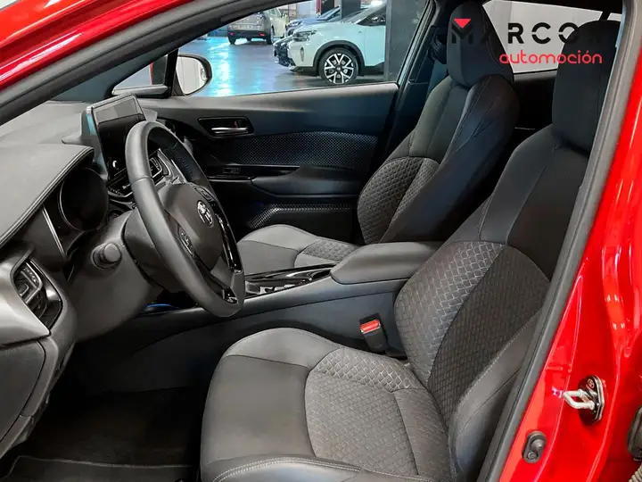 Toyota C-HR 2023, foto 9