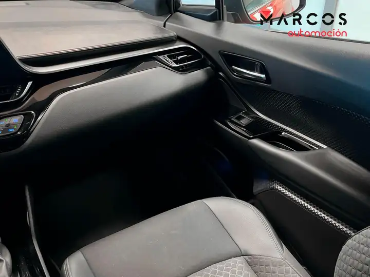 Toyota C-HR 2023, foto 30