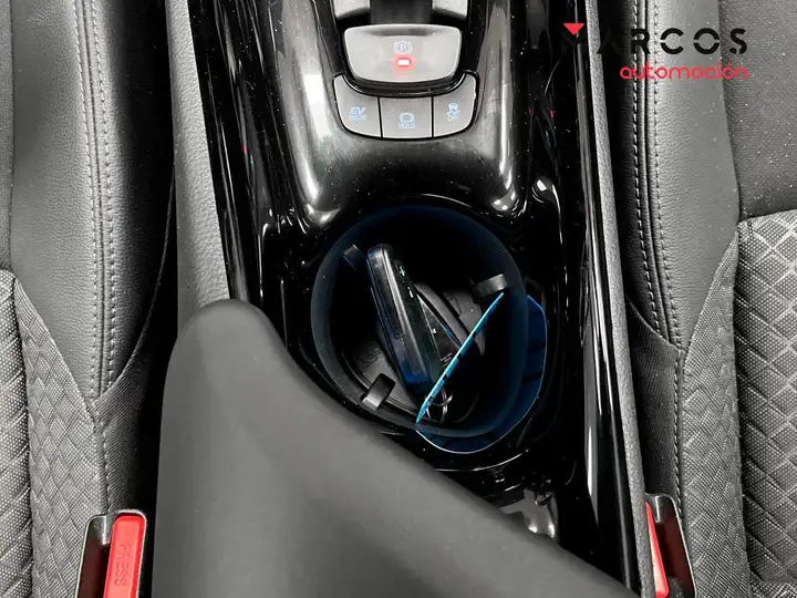 Toyota C-HR 2023, foto 21