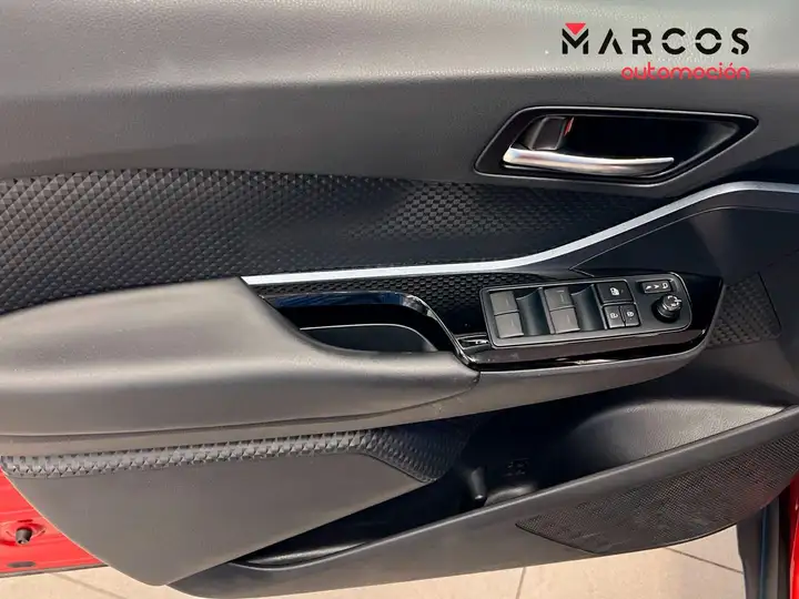 Toyota C-HR 2023, foto 14