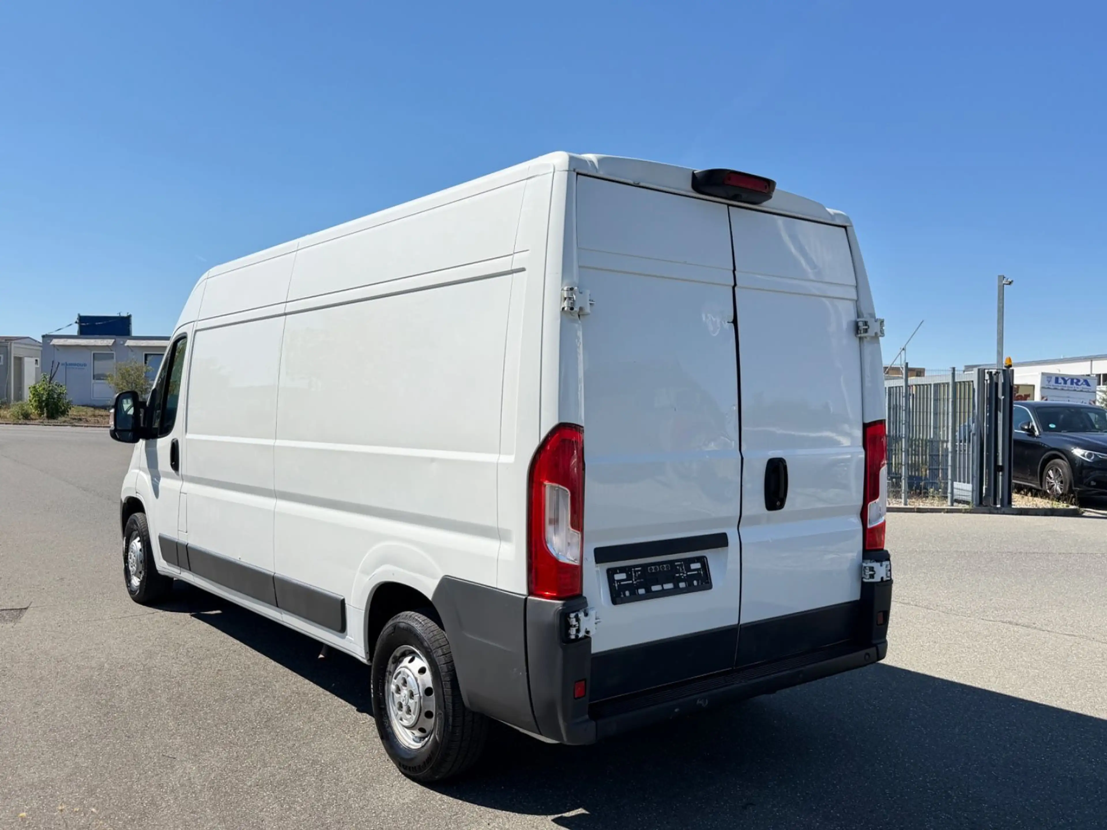 Peugeot Boxer 2,2 L3H2 Klima Navi Top Zustand TÜV/HU Neu — photo 5