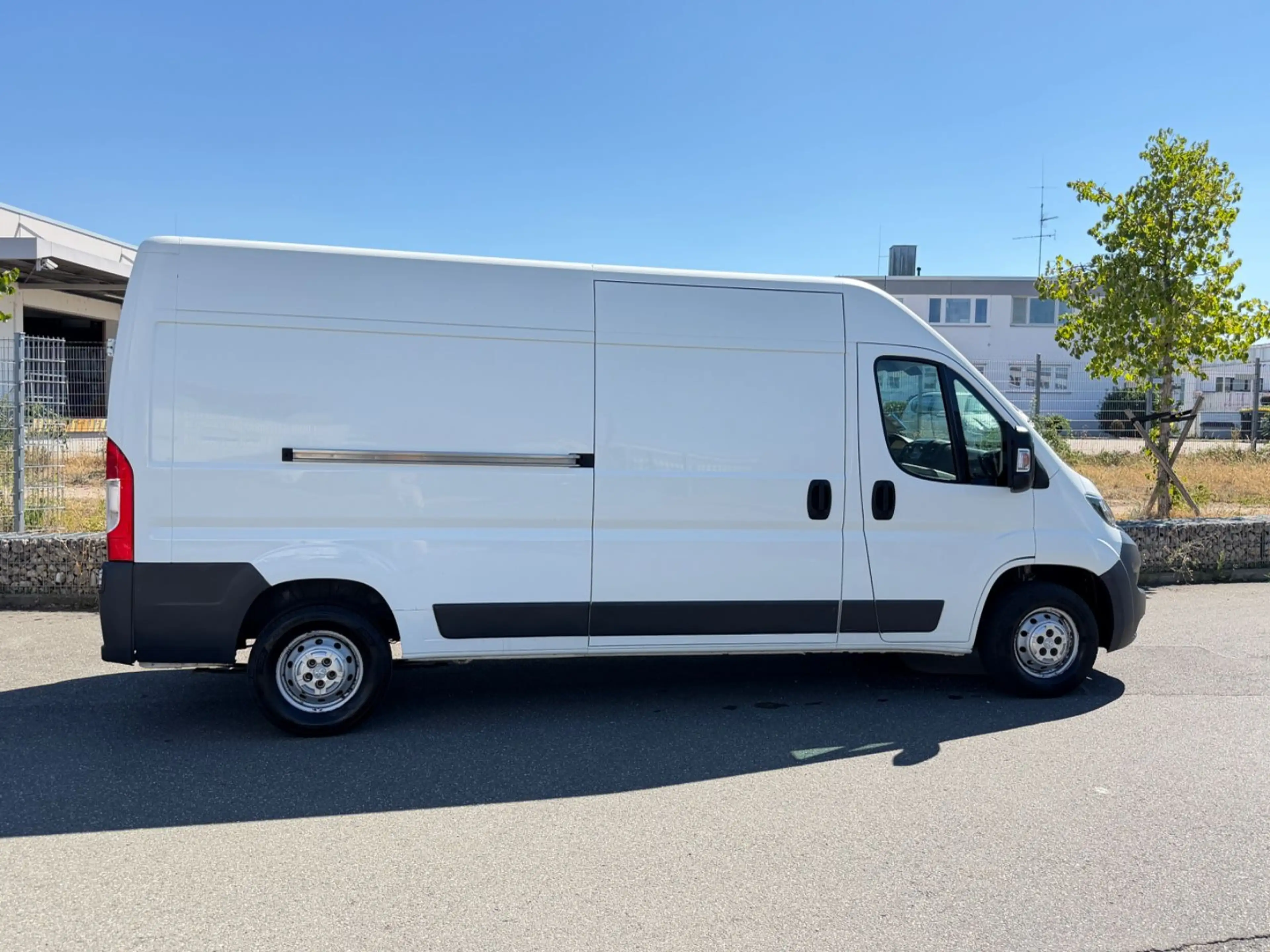 Peugeot Boxer 2,2 L3H2 Klima Navi Top Zustand TÜV/HU Neu — photo 6