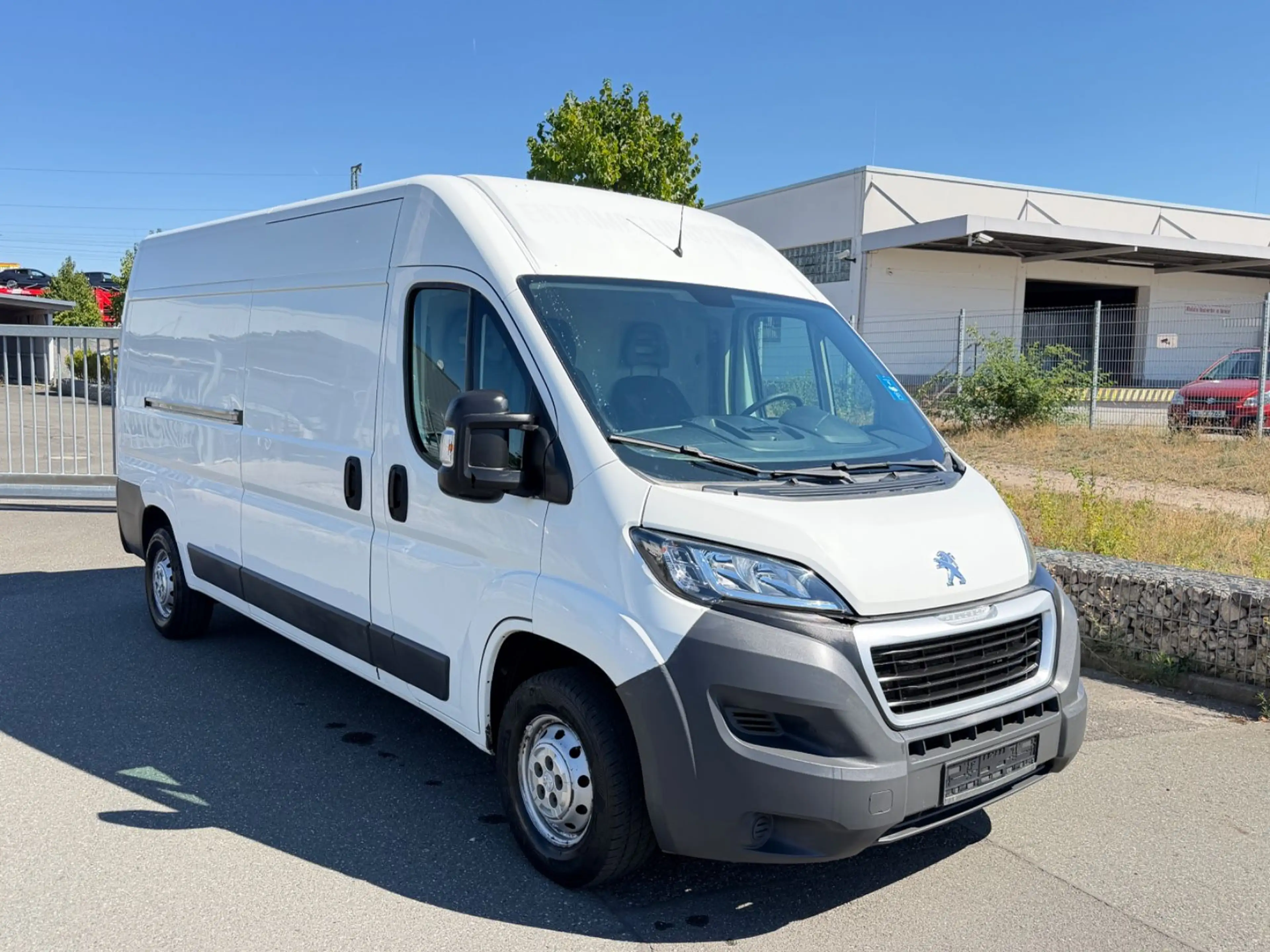 Peugeot Boxer 2,2 L3H2 Klima Navi Top Zustand TÜV/HU Neu — photo 2