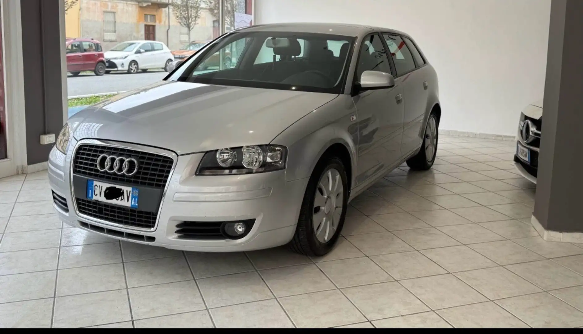 Audi A3 Sportback 1.6 fsi Ambition - 2