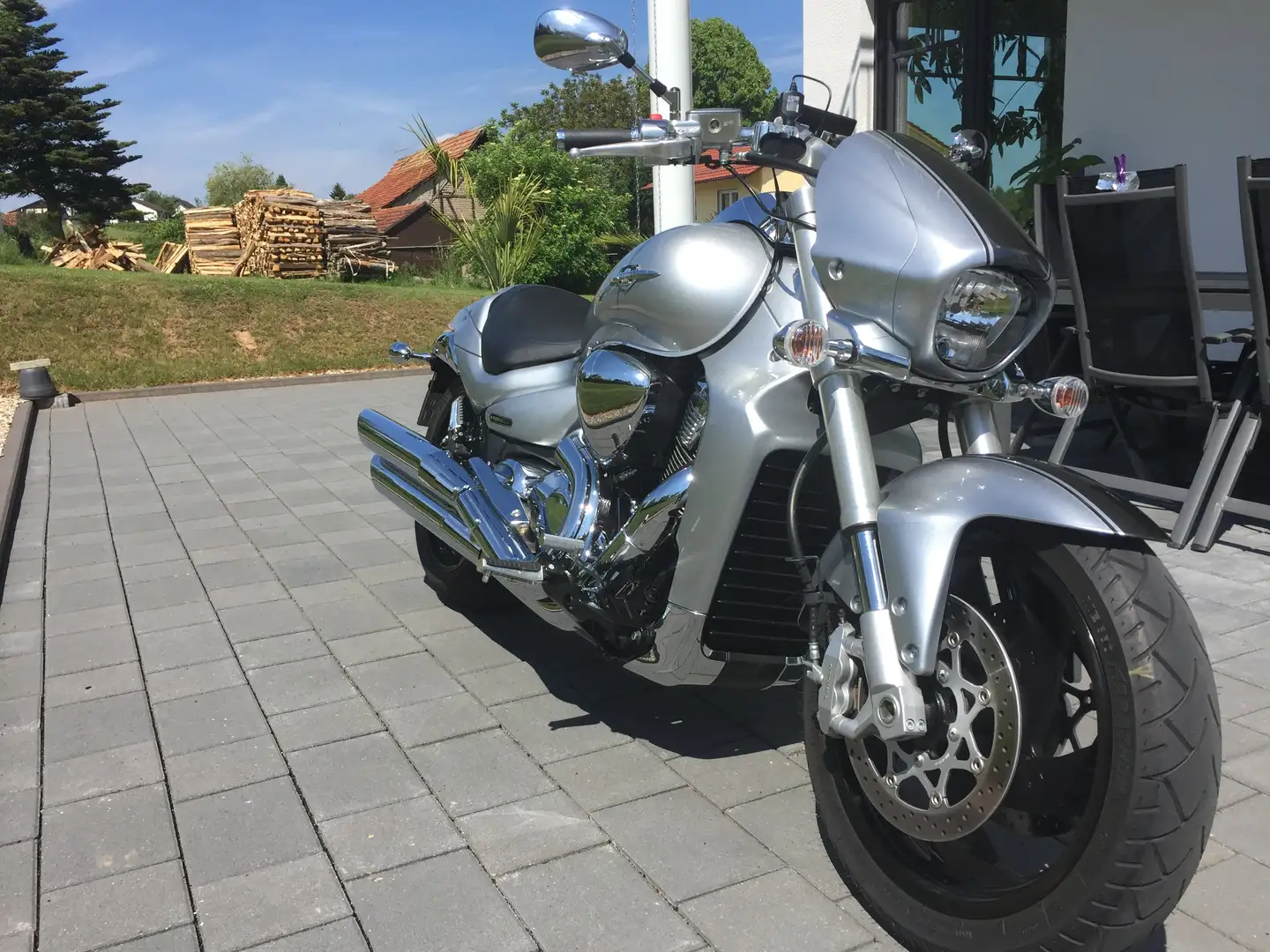 Suzuki VZR 1800 Silber - 1