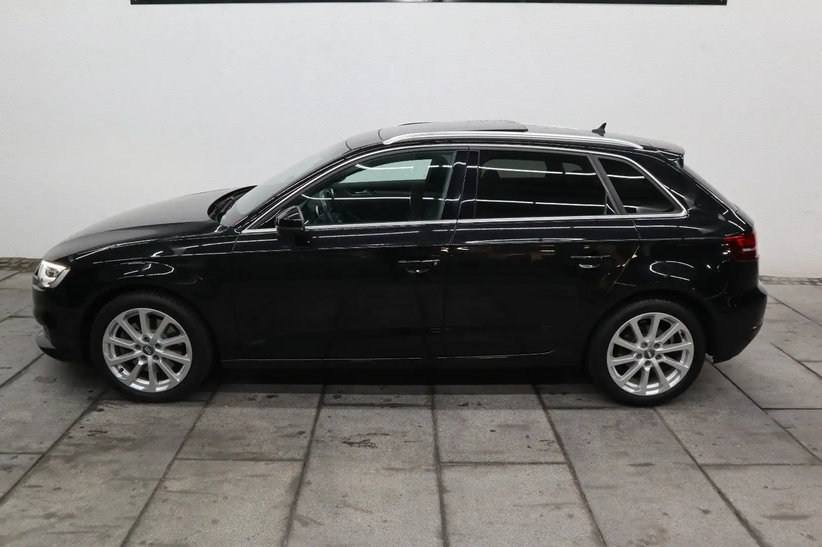 Audi A3 S-tronic Sportback qua*Pano*Virtual*ACC*B&O Noir - 2