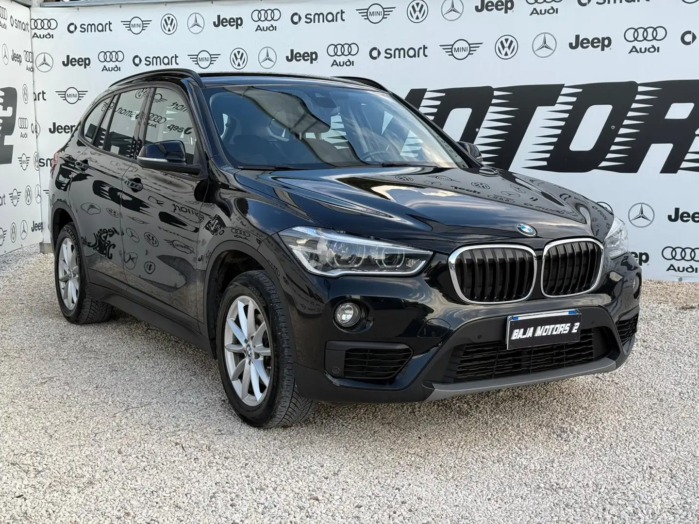 BMW X1 X1 sdrive18d Business Advantage auto Noir - 1