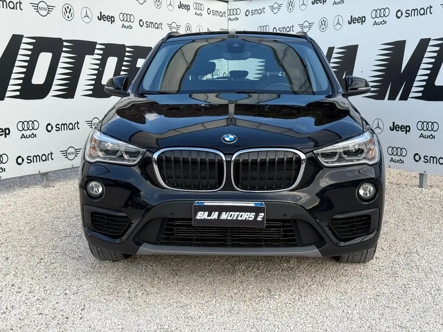 BMW X1 X1 sdrive18d Business Advantage auto Noir - 2