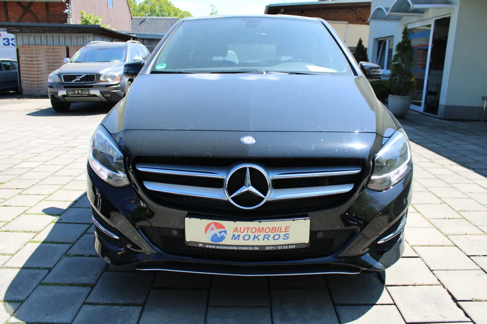 Mercedes-Benz B 180 Urban Navigation Leder Klimautomatik SHZ PDC AHK Negro - 2
