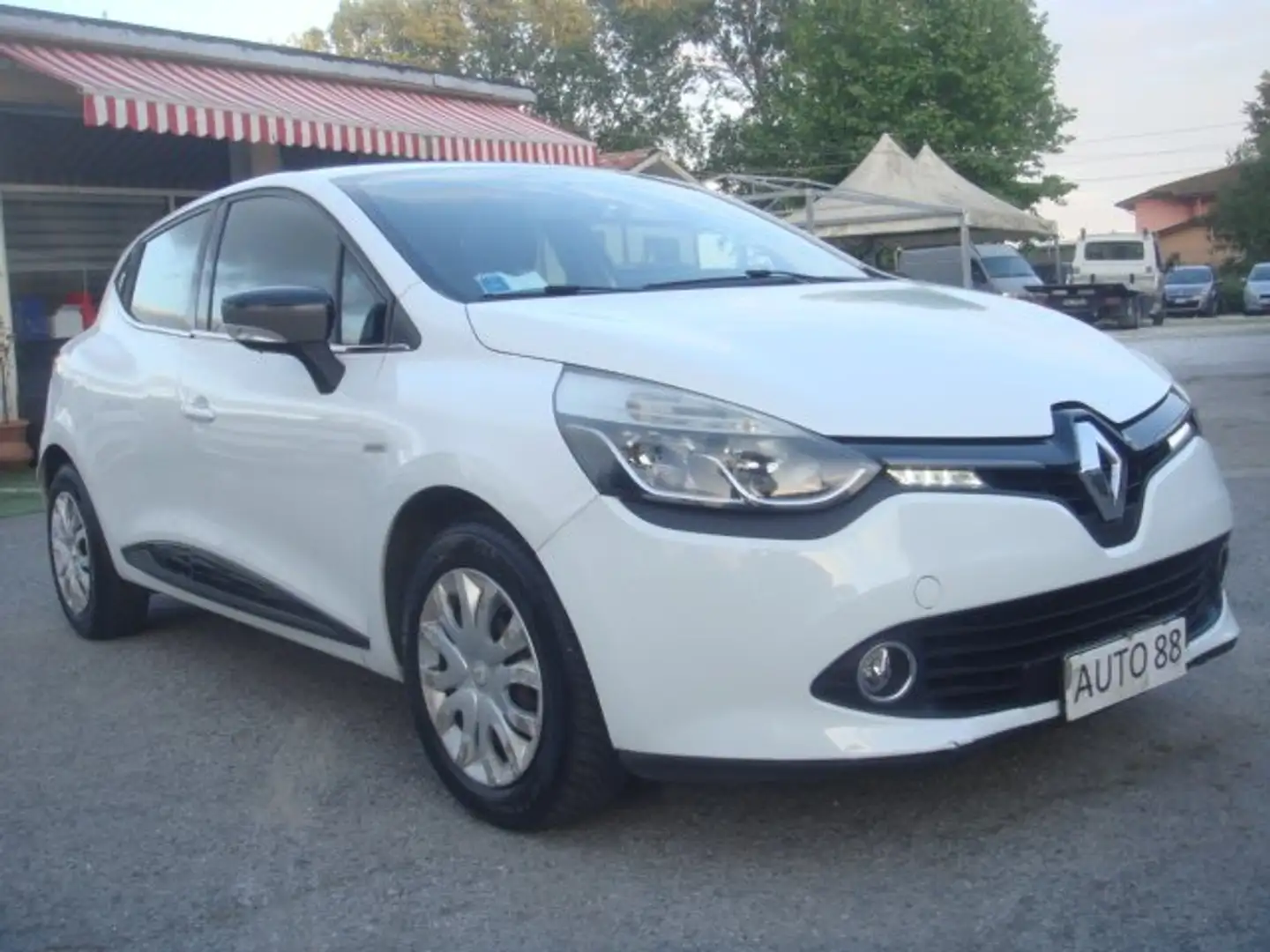 Renault Clio Clio 5p 1.2 Live Gpl 75cv Blanc - 2