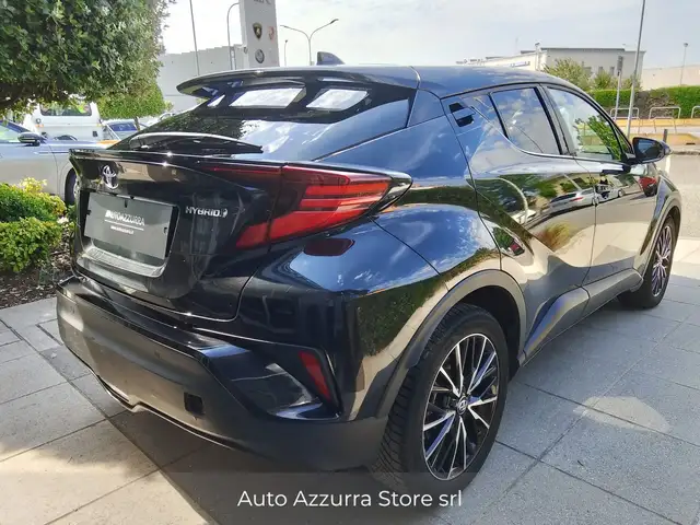 Toyota C-HR view 4