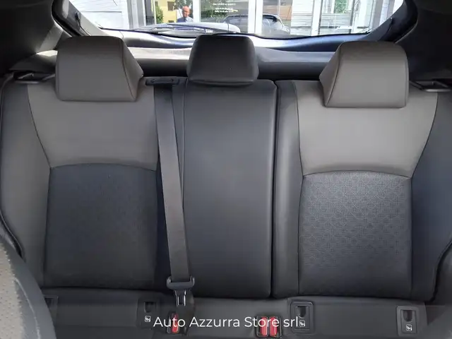 Toyota C-HR view 15