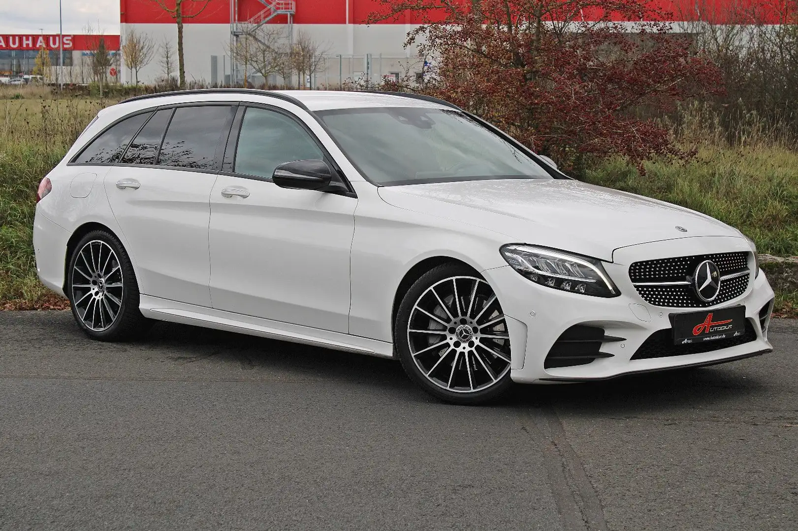 Mercedes-Benz C 300 d *AMG/Night/Kamera/AHK!/Designo/KeylesGo* Weiß - 2