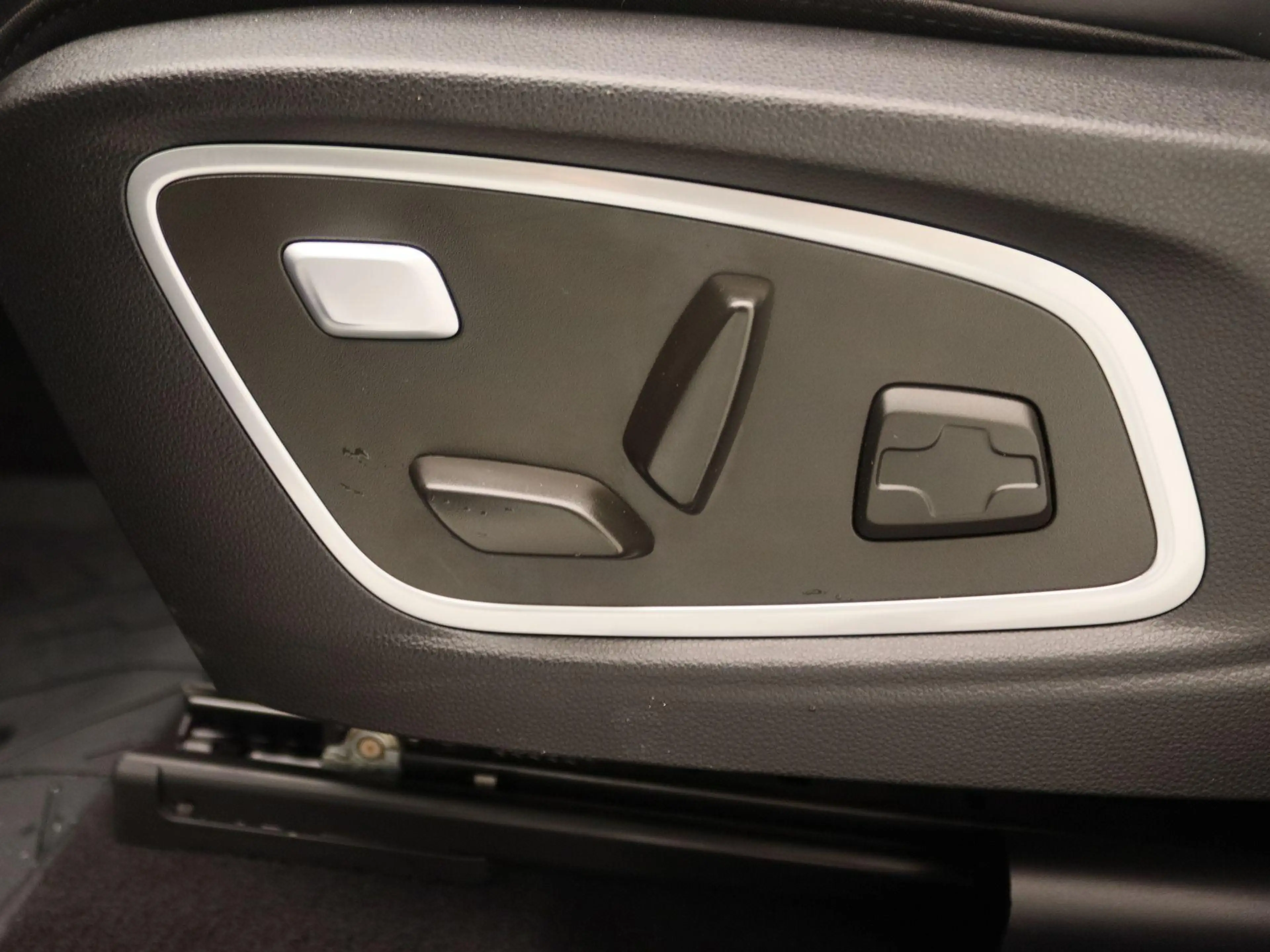 Renault Austral 1.2 E-Tech full hybrid 200 iconic | Apple Carplay — photo 13