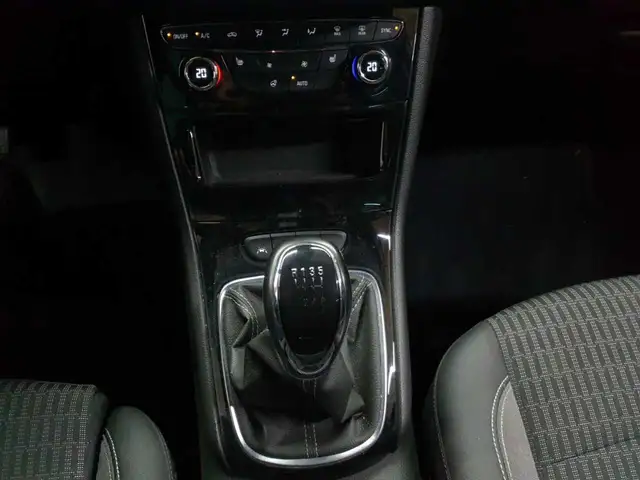 Opel Astra view 10
