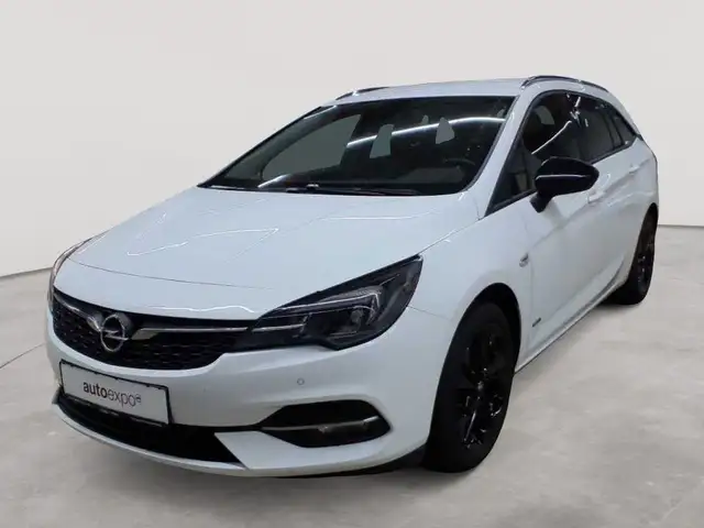 Opel Astra view 2