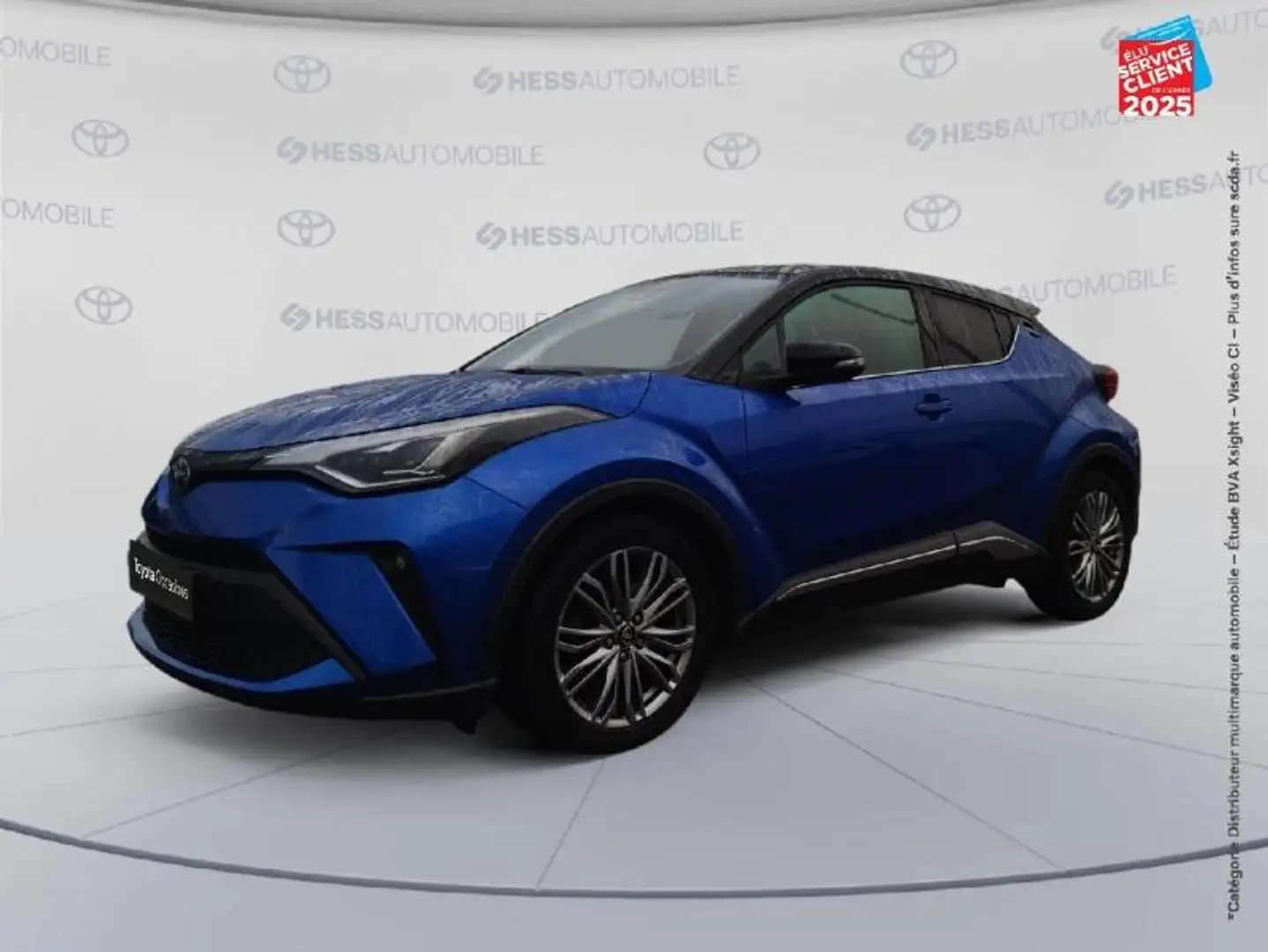 Toyota C-HR 184h Distinctive 2WD E-CVT MY22 Bleu - 1