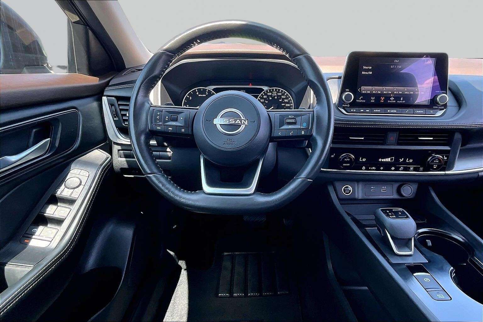 2023 Nissan Rogue SV — снимка 1