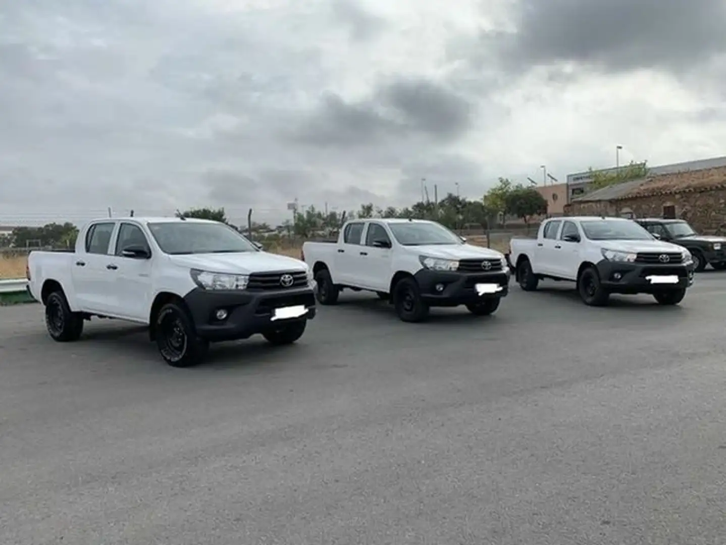 Toyota Hilux Cabina Doble GX Blanco - 2