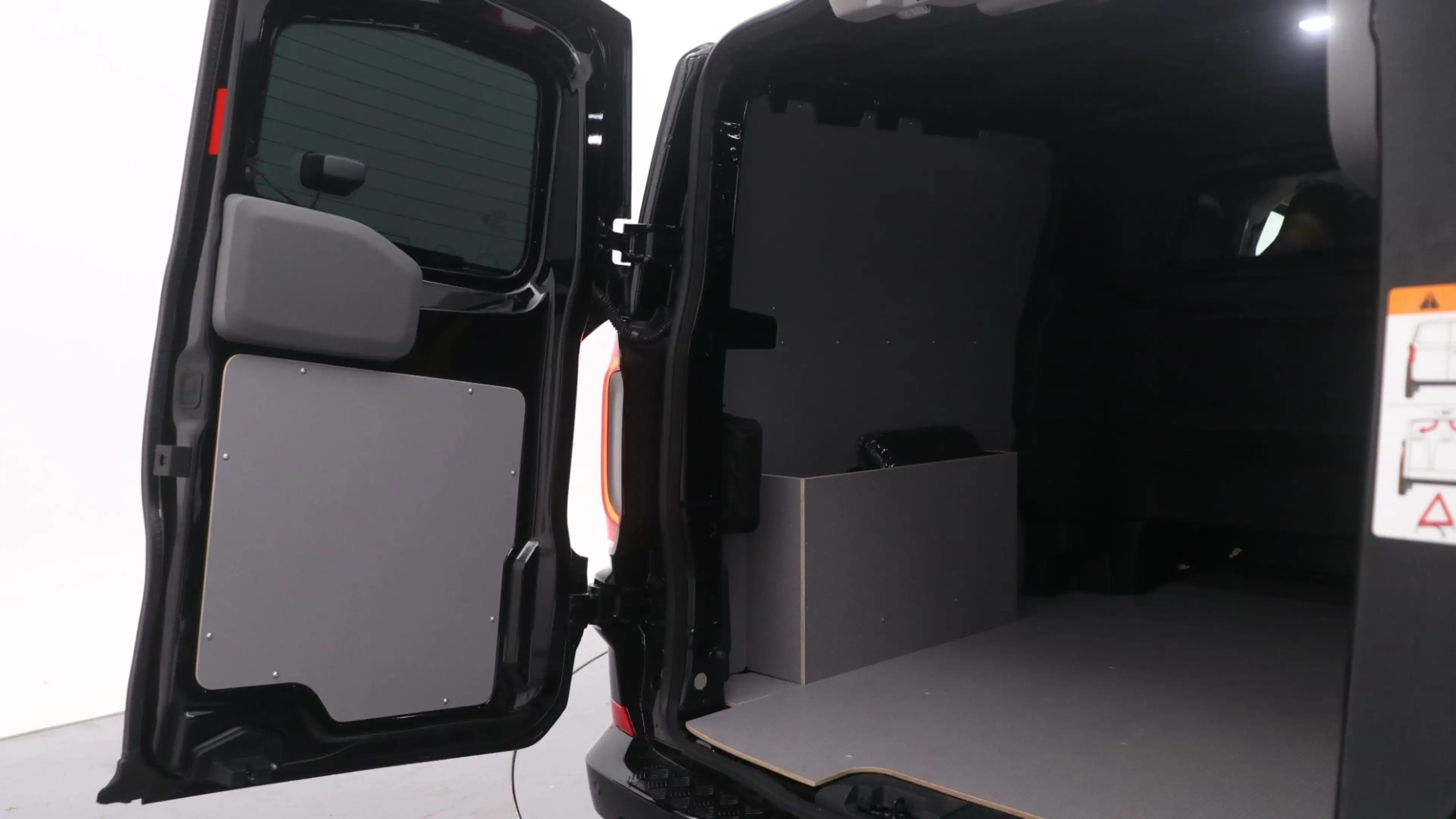 Volkswagen Transporter Dubbel Cabine L2H1 PHEV 2.5 eHybrid 233pk Automaat — photo 14