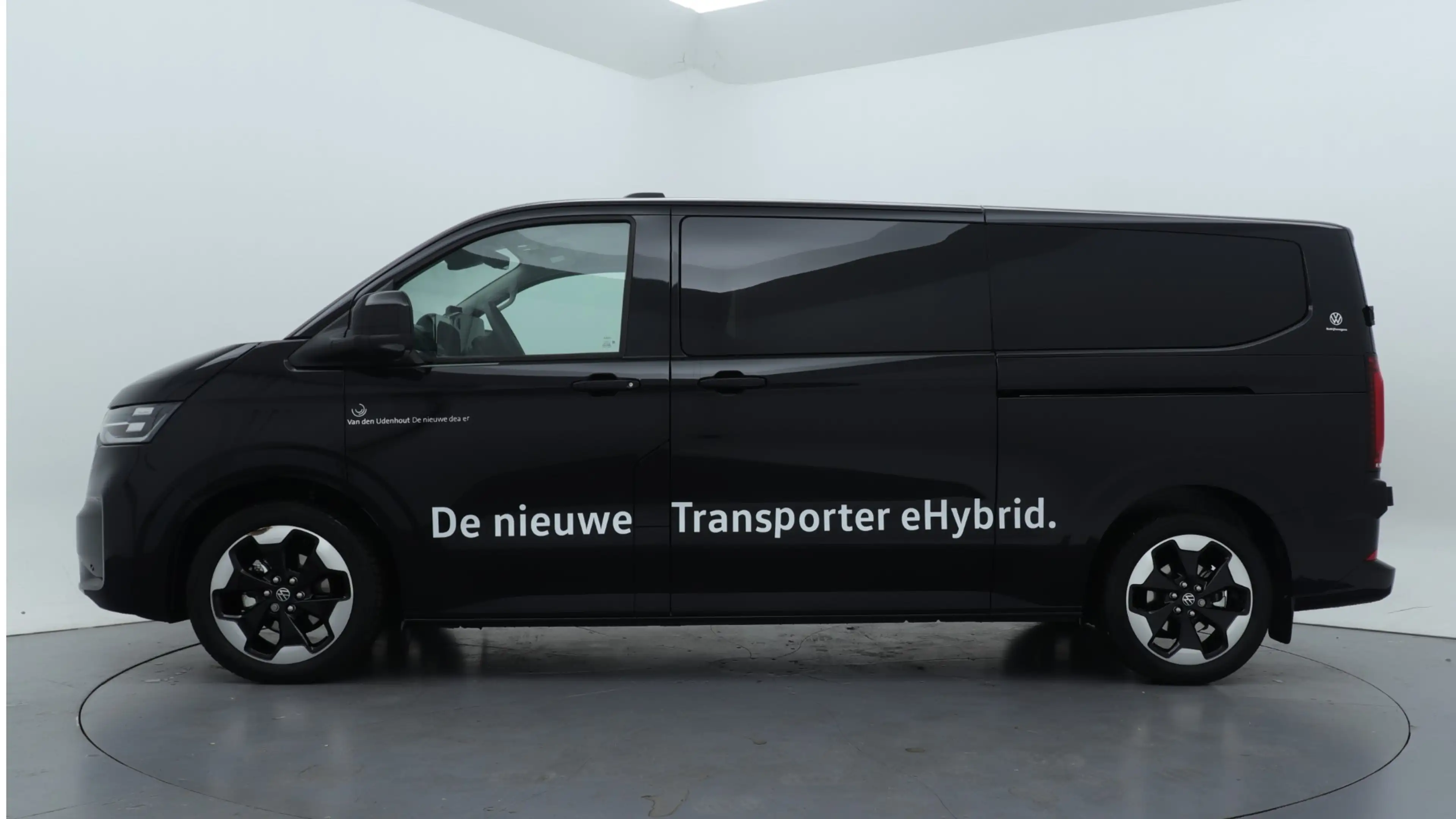 Volkswagen Transporter Dubbel Cabine L2H1 PHEV 2.5 eHybrid 233pk Automaat — photo 10