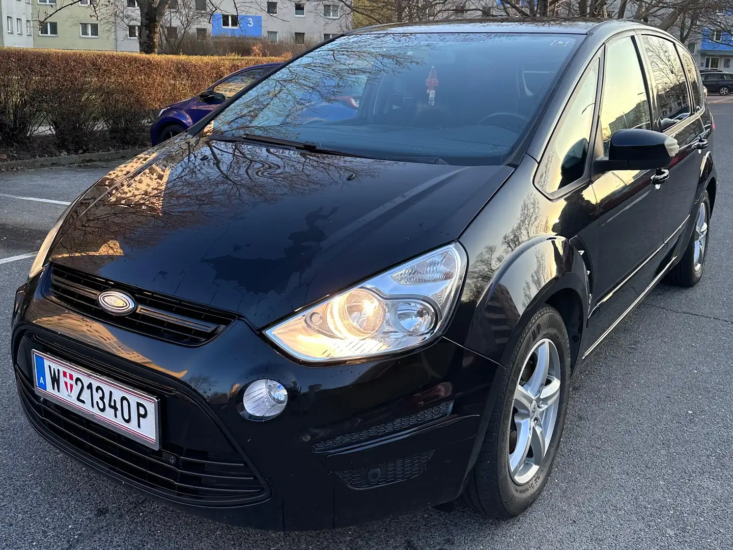 Ford S-Max S-MAX Titanium 2,0 TDCi DPF Titanium Schwarz - 1