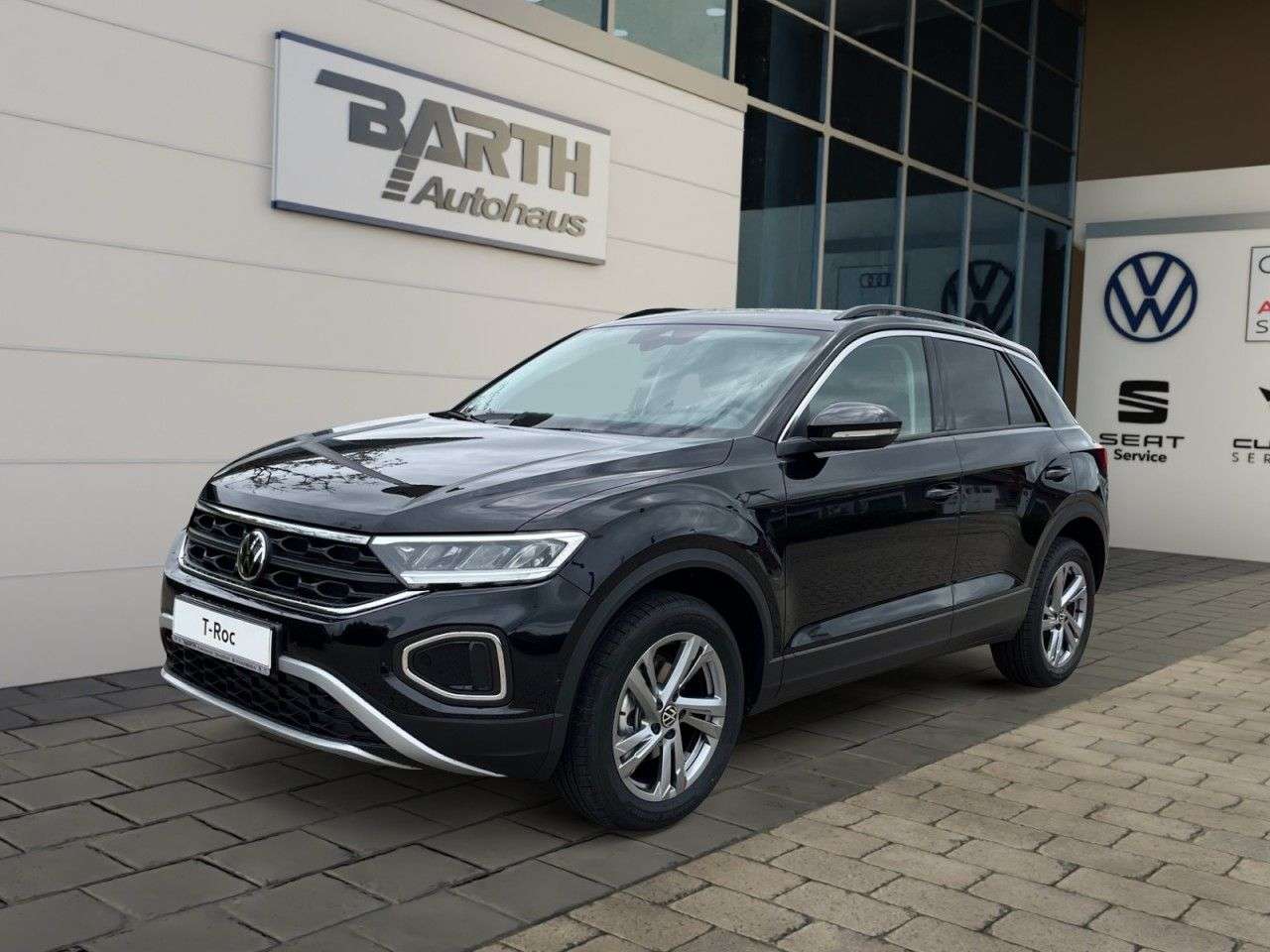 Volkswagen T-Roc — Volkswagen T-Roc Life 1.5 TSI+DSG+AHK+ACC+LED+KEYLESS+RÜCKF