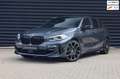 BMW 118 1-serie 118i High Executive M Sport / Carplay / HU Grau - thumbnail 1