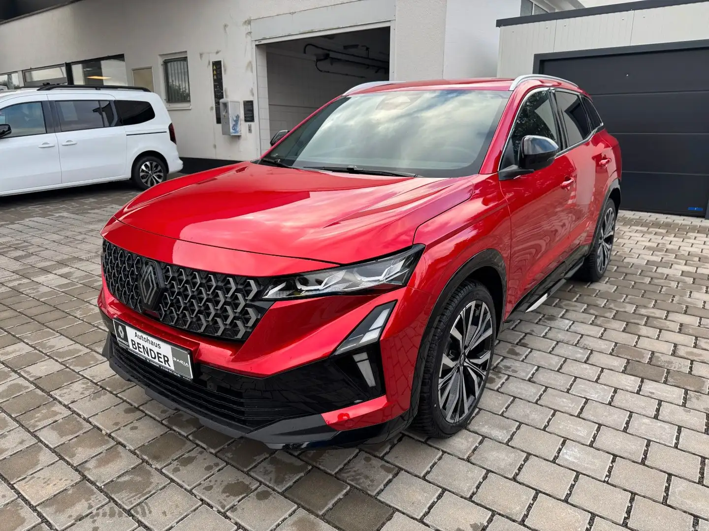 Renault Austral Techno mild Hybrid 160 Automatik Rouge - 1