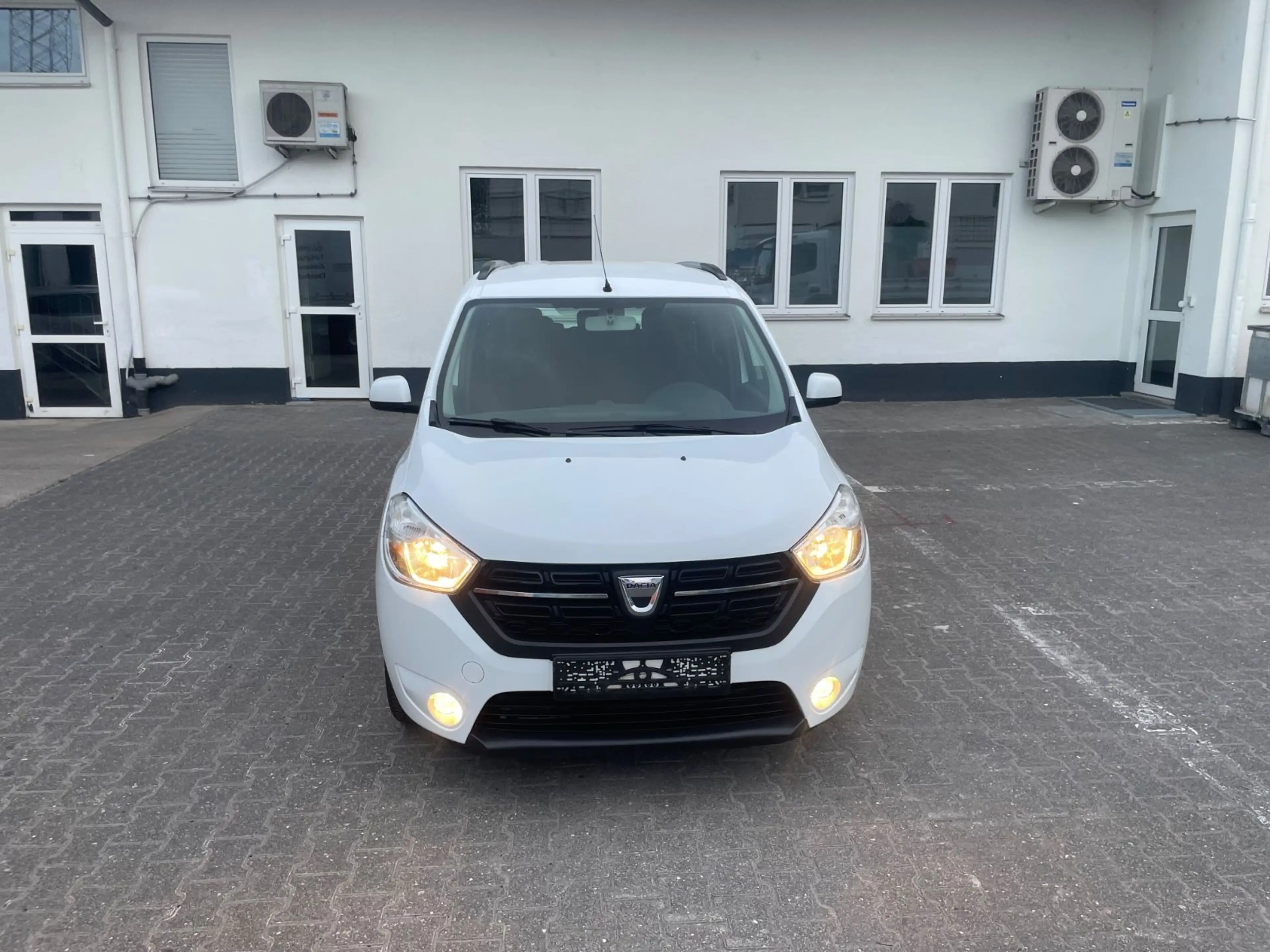Dacia Lodgy Laureate — photo 2