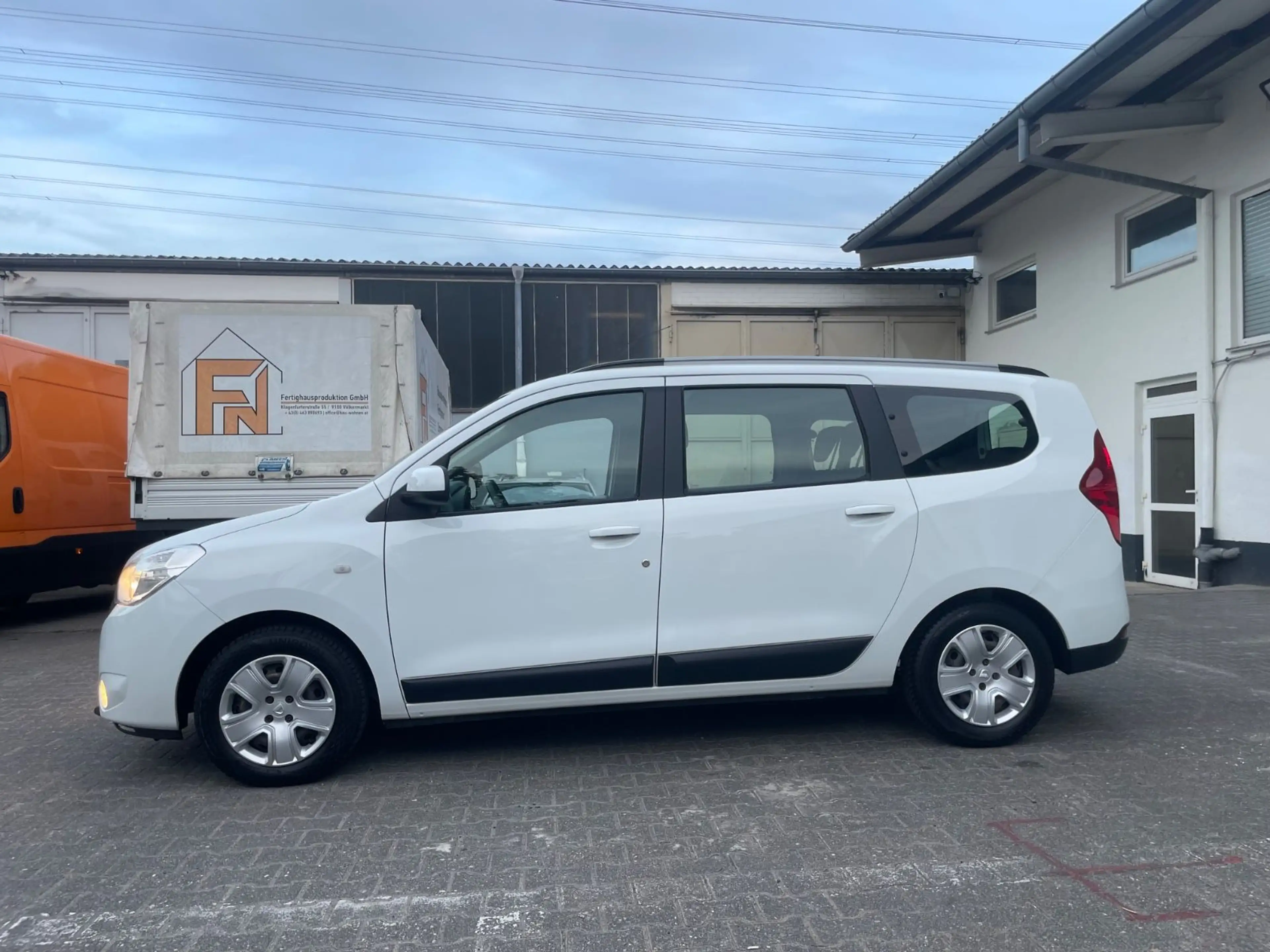 Dacia Lodgy Laureate — photo 4