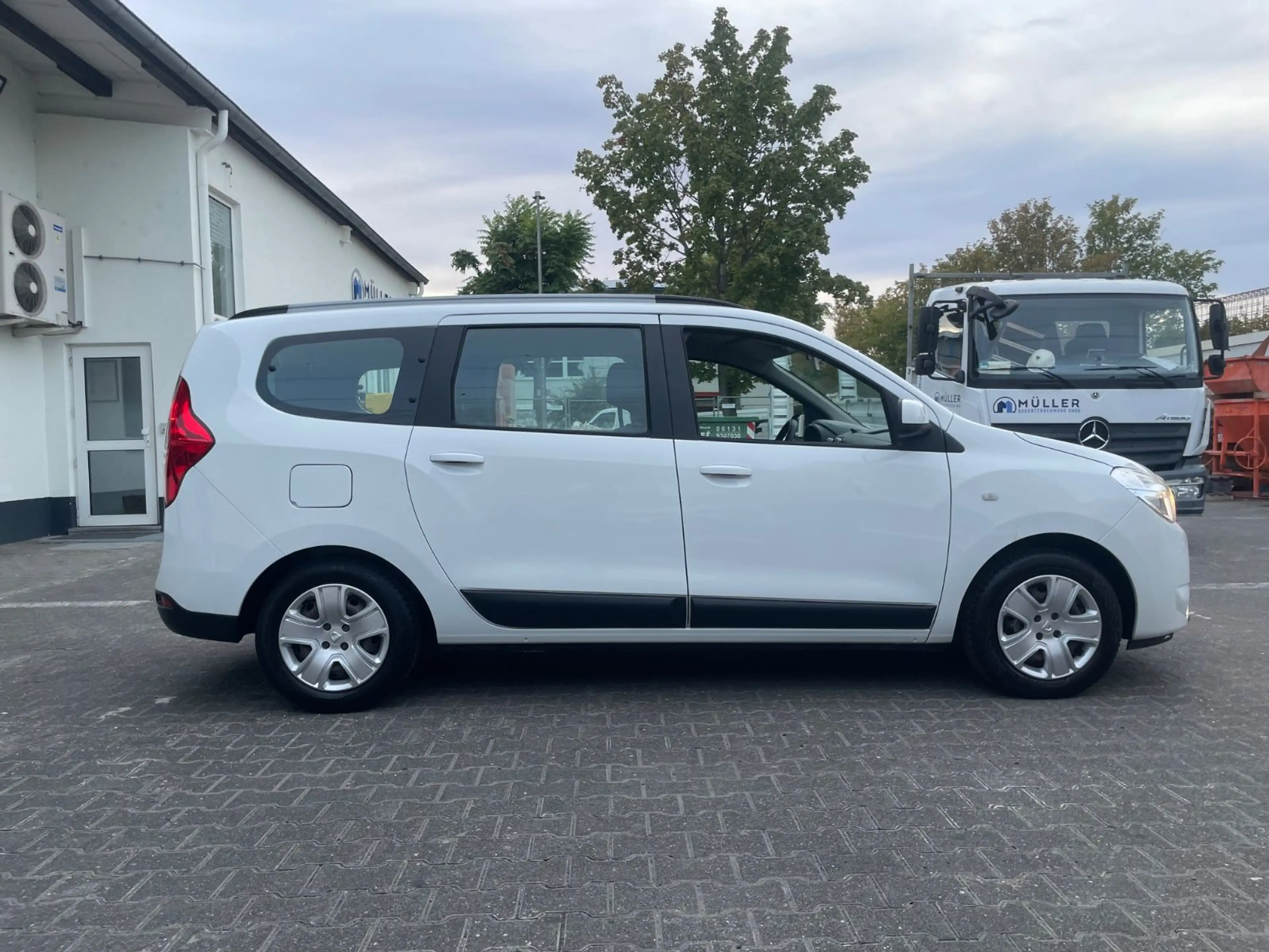 Dacia Lodgy Laureate — photo 5